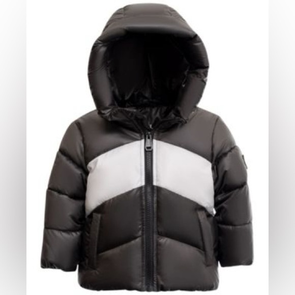 Michael Kors
Baby Boys Heavy Weight Chevron Stripe Puffer Jacket - Picture 1 of 7